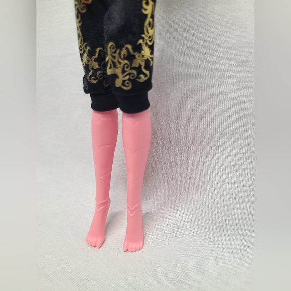 Monster High 13 Wishes Gigi Grant Doll - Picture 5 of 12